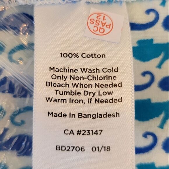 Talbots Blue & Teal Seahorse Print 3/4 Sleeve 1/2 Button Pleated Blouse Size M - Picture 7 of 7